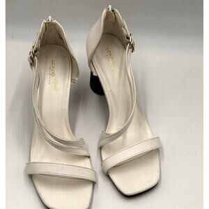 London Fog Collection Valonia Womens White Block Heels Size 10